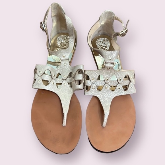 Vince Camuto Sandals Arlanian Metallic stud details Andorra flats Leather sz 7.5 - Picture 1 of 10